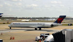 N943DN @ KATL - Taxi Atlanta