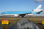 PH-KCB @ EHAM - at spl - by Ronald