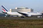 F-GZCM @ LFPG - at cdg - by Ronald