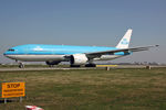 PH-BQE @ EHAM - at spl - by Ronald