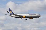 TF-ISO @ ESSA - RWY 01L - by wijken
