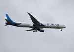 9K-AOE @ EGLL - Boeing 777-300/ER on finals to 9R London Heathrow.