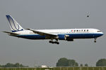 N652UA @ EHAM - at spl - by Ronald