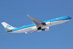 PH-AKB @ EHAM - at spl - by Ronald
