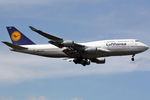 D-ABVH @ EDDF - at fra - by Ronald