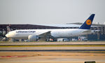 D-ALFE @ KATL - Taxi Atlanta