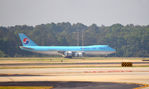 HL7624 @ KATL - Landing Atlanta - by Ronald Barker