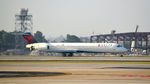 N902DE @ KATL - Landing Atlanta