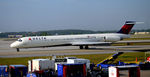 N916DE @ KATL - Taxi Atlanta