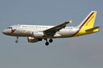 D-AKNM @ LEBL - at bcn - by Ronald