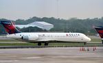 N945AT @ KATL - Taxi Atlanta