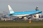 PH-BVU @ EHAM - at spl - by Ronald