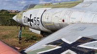 21 55 - You can touch this plane and come to every part, so cool. - by Martin Ridder
