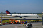 N907DL @ KATL - Taxi Atlanta - by Ronald Barker