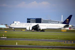 HZ-AK21 @ EKCH - HZ-AK21 landing rw 04R - by Erik Oxtorp