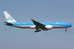 PH-BQA @ EHAM - at spl - by Ronald