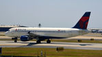 N332NW @ KATL - Taxi to gate Atlanta - by Ronald Barker