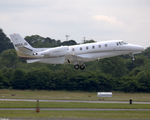 N855JS @ KPDK - Taking off on a flight to St Simons Island - by Strabanzer