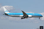 PH-BHI @ EHAM - at spl - by Ronald