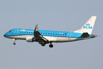 PH-EXI @ EHAM - at spl - by Ronald
