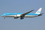 PH-BHD @ EHAM - at spl - by Ronald