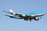 PH-BFN @ EHAM - at spl - by Ronald