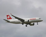 HB-JDA @ CPH - HB-JDA landing rw 04L
