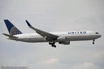 N665UA @ KEWR - Boeing 767-322/ER - United Airlines  C/N 29237, N665UA