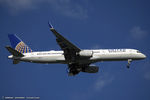 N17133 @ KEWR - Boeing 757-224 - United Airlines  C/N 29282, N17133 - by Dariusz Jezewski www.FotoDj.com