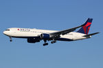 N169DZ @ EHAM - at spl - by Ronald