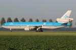PH-KCB @ EHAM - at spl - by Ronald