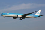 PH-BVF @ EHAM - at spl - by Ronald
