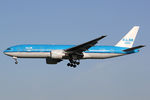PH-BQH @ EHAM - at spl - by Ronald