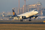 D-AEBM @ EBBR - at bru - by Ronald