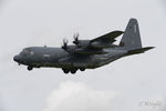 09-5713 @ EGUN - Landing at RAF Mildenhall. UK - by Jacksonphreak