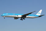 PH-BVO @ EHAM - at spl - by Ronald