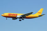 D-AEAT @ EHAM - at spl - by Ronald