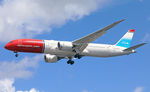 LN-LNT @ CPH - Copenhagen 3.7.2019 on final to R-30 - by leo larsen