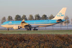 PH-AON @ EHAM - at spl - by Ronald