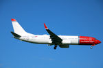 LN-ENU @ EKCH - LN-ENU landing rw 04L - by Erik Oxtorp