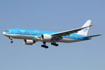 PH-BQM @ EHAM - at spl - by Ronald
