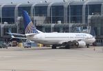 N76517 @ KORD - Boeing 737-824