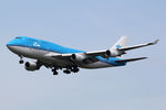 PH-BFD @ EHAM - at spl - by Ronald
