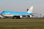 PH-BFH @ EHAM - at spl - by Ronald