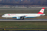 OE-LBD @ EDDL - at dus - by Ronald