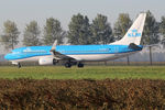 PH-HSD @ EHAM - at spl - by Ronald
