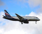 RA-89027 @ EKCH - RA-89027 landing rw 04L
