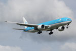 PH-BVI @ EHAM - at spl - by Ronald