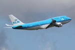 PH-BFD @ EHAM - at spl - by Ronald
