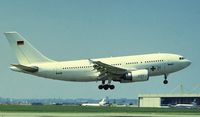 10 21 @ EBBR - Slide scan - by Joannes Van Mierlo